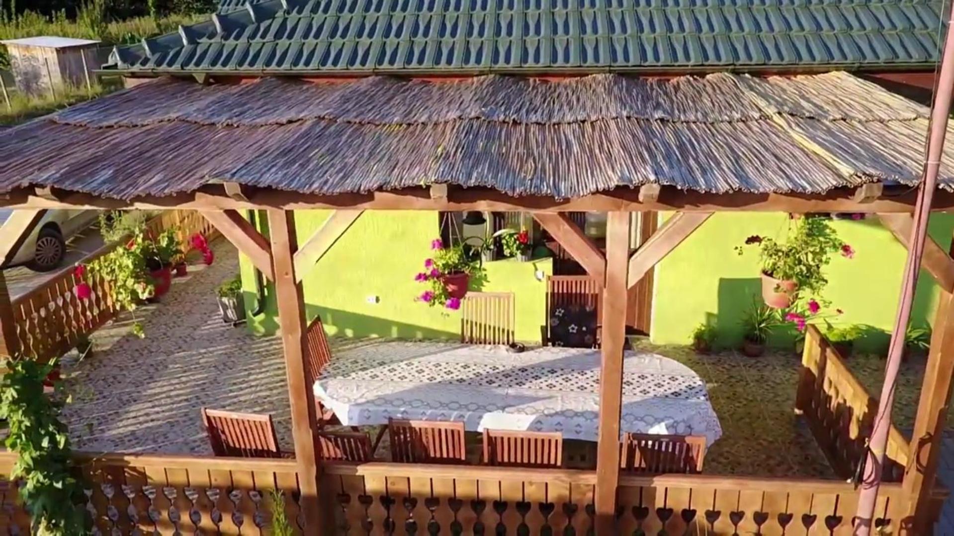 Agropensiunea Valea Fagilor Luncavita Esterno foto