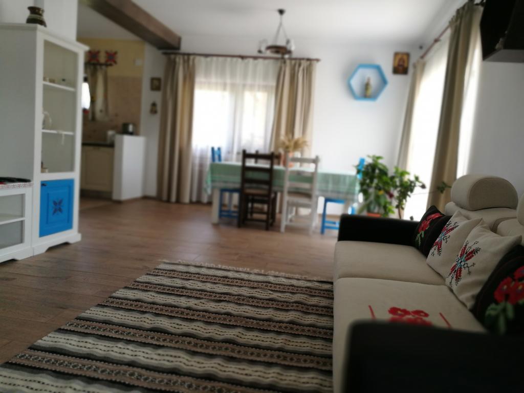 Agropensiunea Valea Fagilor Luncavita Esterno foto