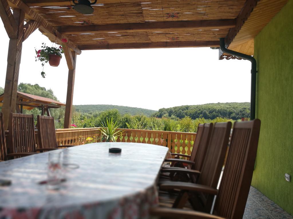Agropensiunea Valea Fagilor Luncavita Esterno foto