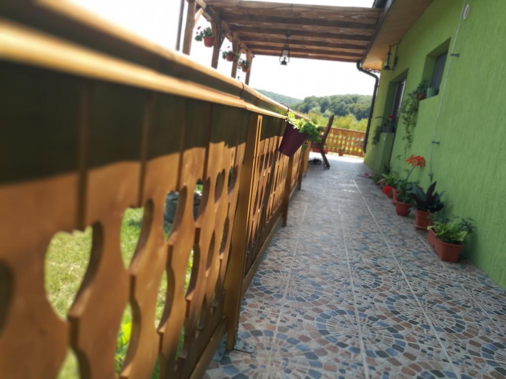 Agropensiunea Valea Fagilor Luncavita Esterno foto