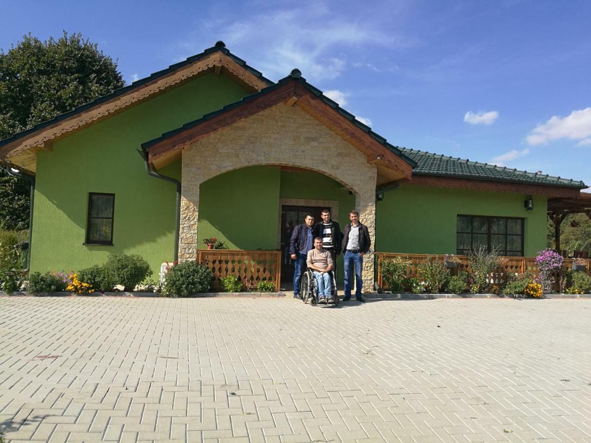 Agropensiunea Valea Fagilor Luncavita Esterno foto